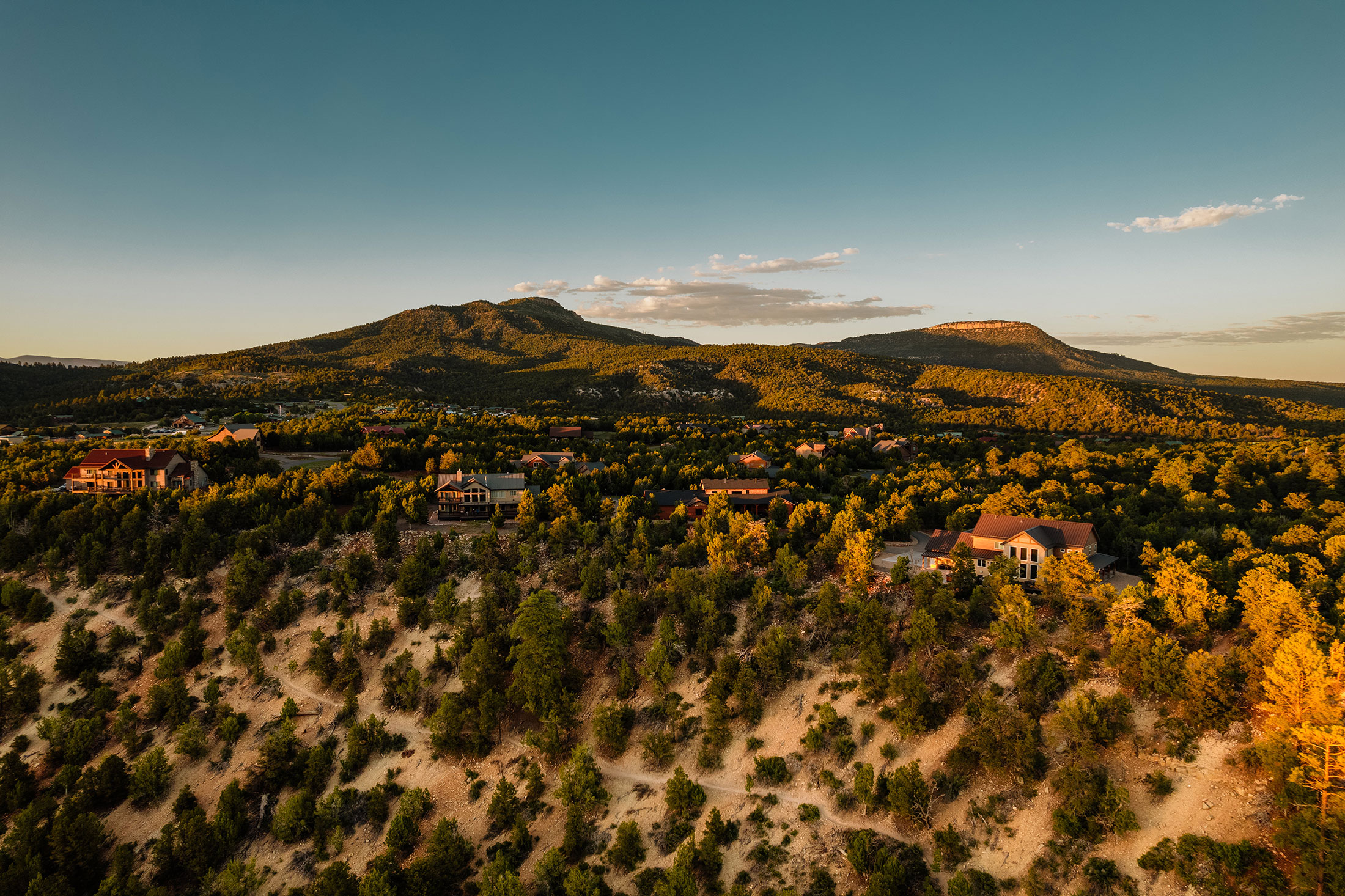 Featured image for “Zion Ponderosa Vacation Homes for Groups”